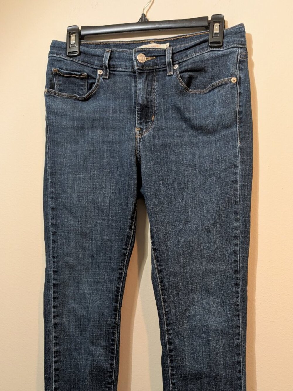 Levis Classic Straight Jeans Size 6